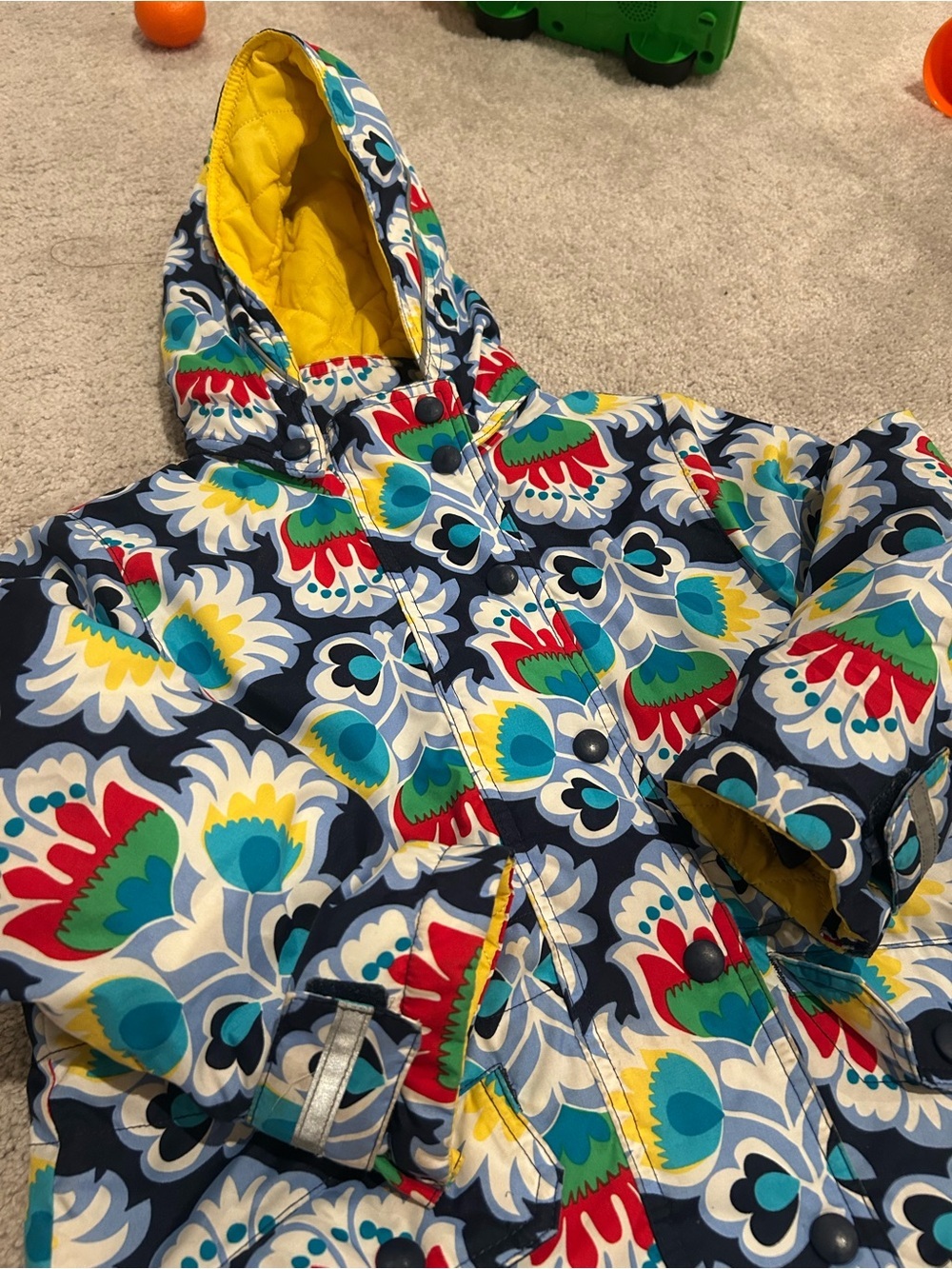Hanna Andersson winter jacket quilted interior abstract print size 110 - Picture 2 of 7